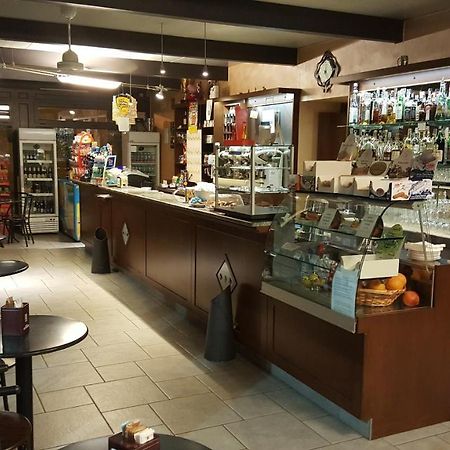 Cafe Del Peso Hotel Cavour Exterior photo