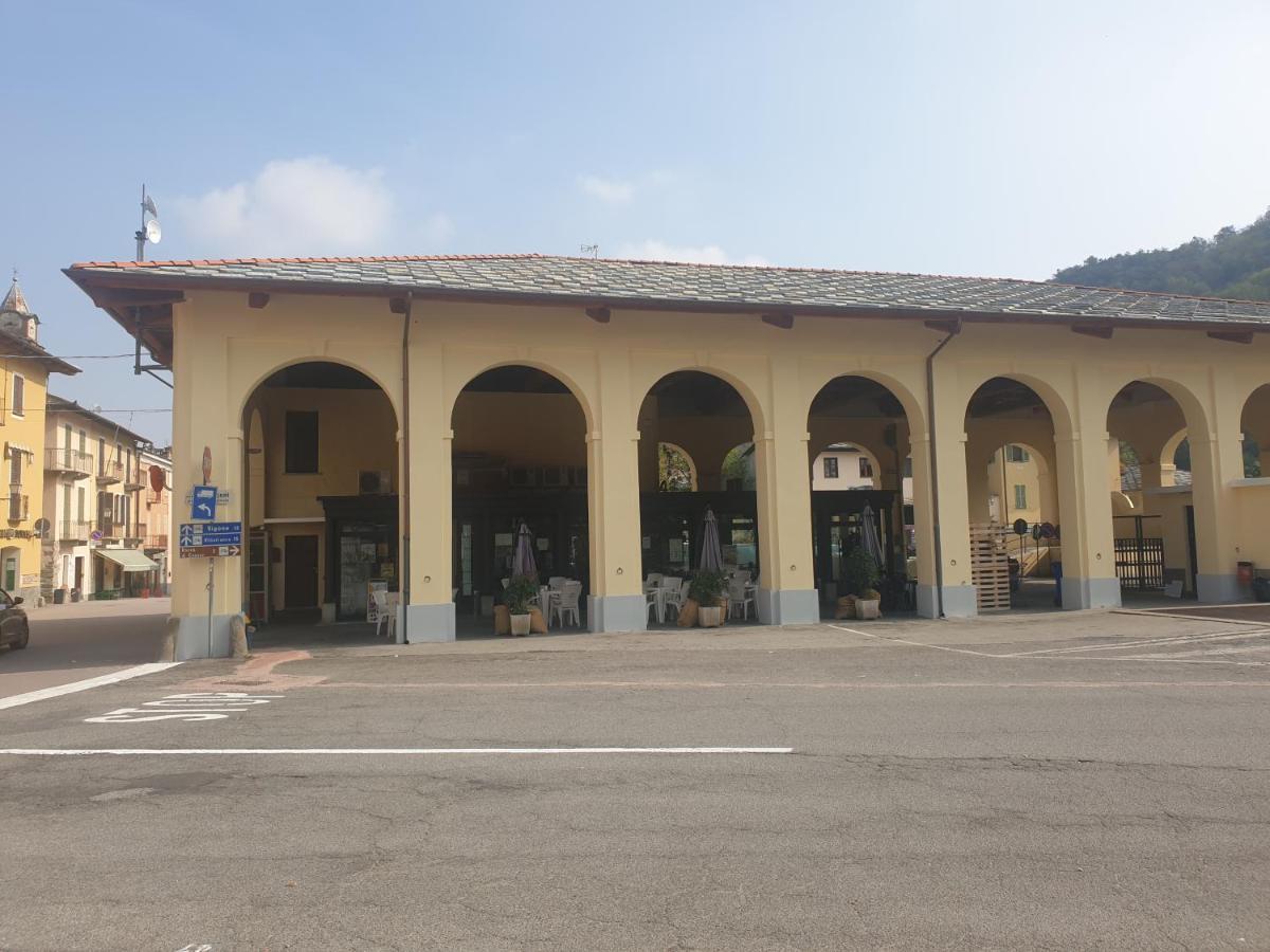 Cafe Del Peso Hotel Cavour Exterior photo